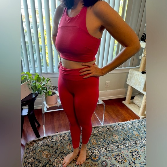 Outdoor Voices Tech Sweat Legging and Bra Set in Red ❤️❤️❤️ - Picture 2 of 7